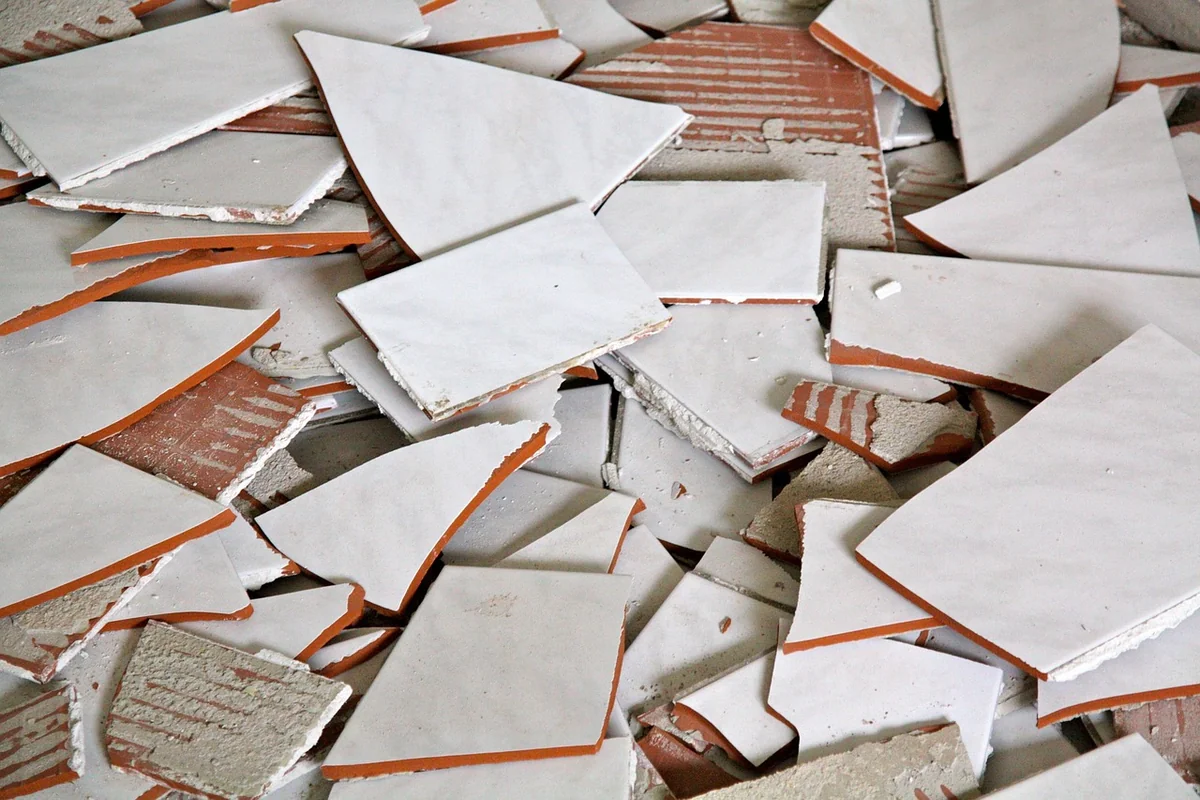 Éclat carrelage : 7 astuces infaillibles pour un sol brillant en 2026